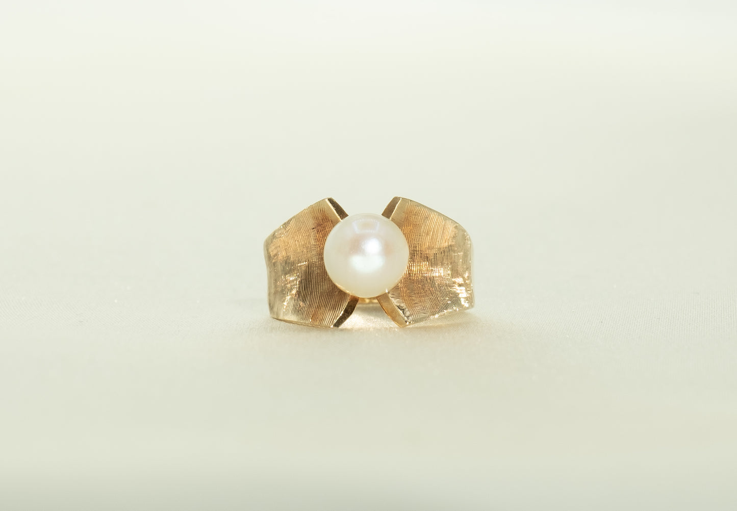 Antique Solitaire Pearl Ring