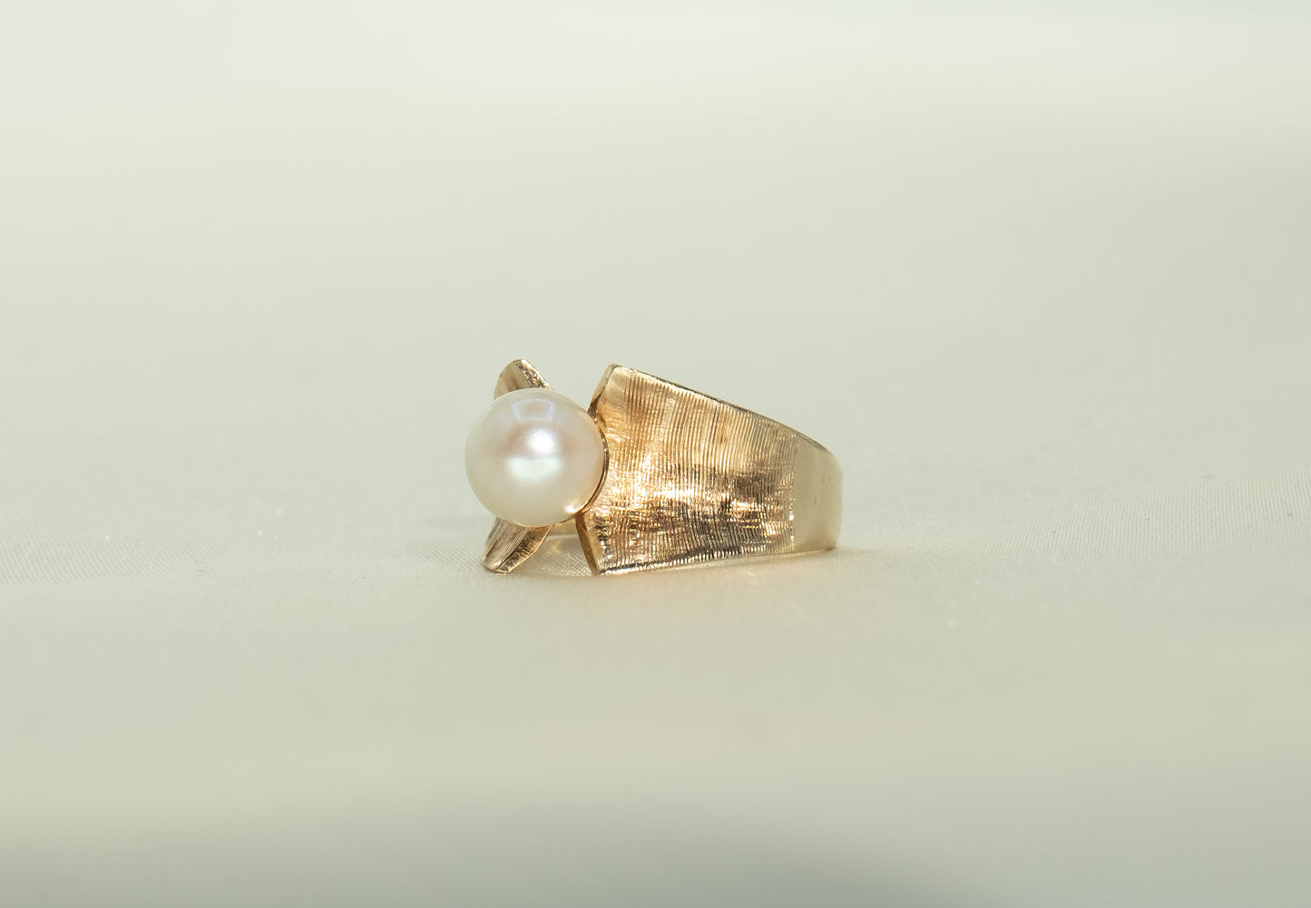 Antique Solitaire Pearl Ring