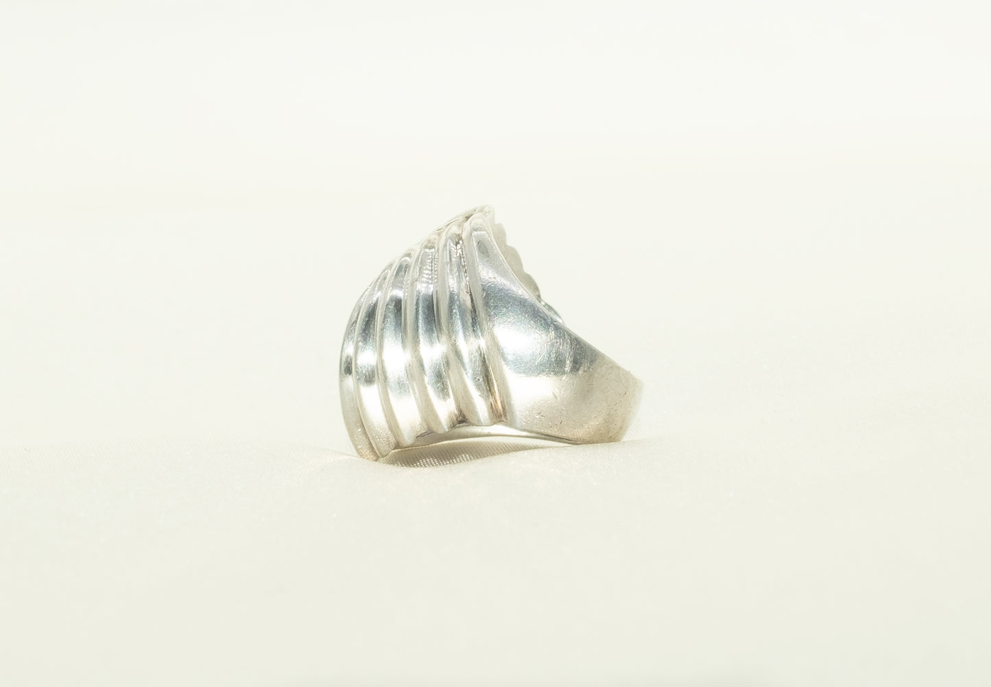 Vintage Ribbed Dôme Ring