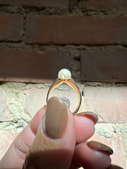 Antique Solitaire Pearl Ring